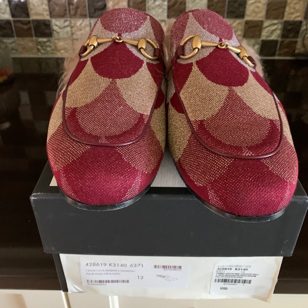 GUCCI PRINCETOWN WAVE JAQUARD FUR SLIDES